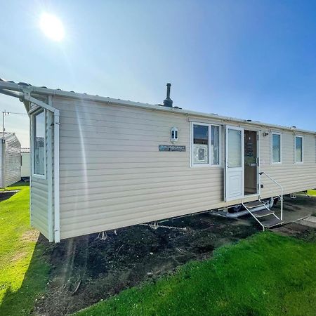 Готель Lovely Caravan With Wifi At Broadland Sands In Suffolk Ref 20035Bs Hopton on Sea Екстер'єр фото