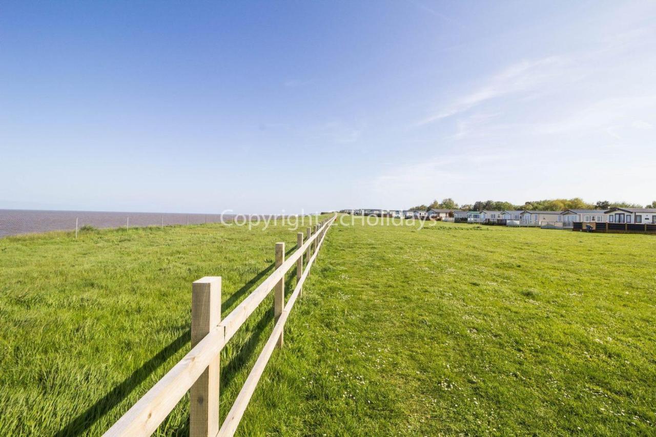 Готель Lovely Caravan With Wifi At Broadland Sands In Suffolk Ref 20035Bs Hopton on Sea Екстер'єр фото